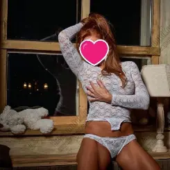 Giulia, Szexpartner XIII. kerület, 39 év nő XIII. kerület Budapest Magyarország, +36705863955
